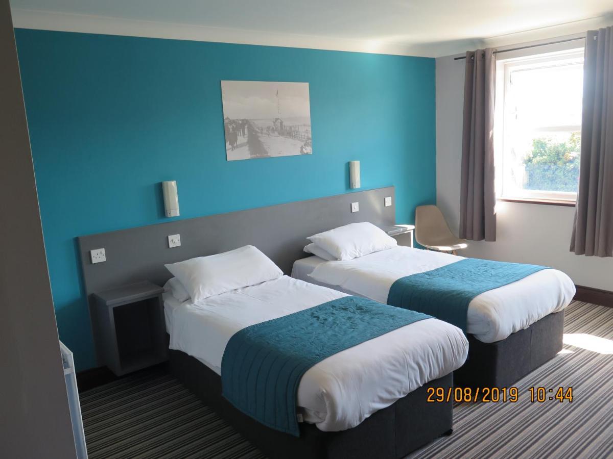 Oyster Fleet Hotel Canvey Island Экстерьер фото